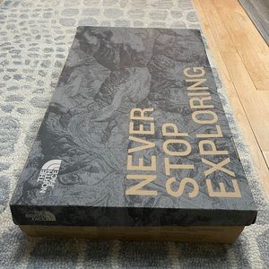 BRAND NEW north face shellista 3 snow boots